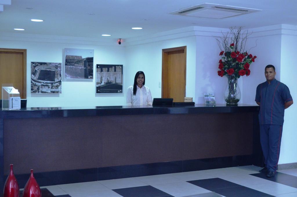 Hotel Aster 阿拉戈伊尼亚斯 外观 照片